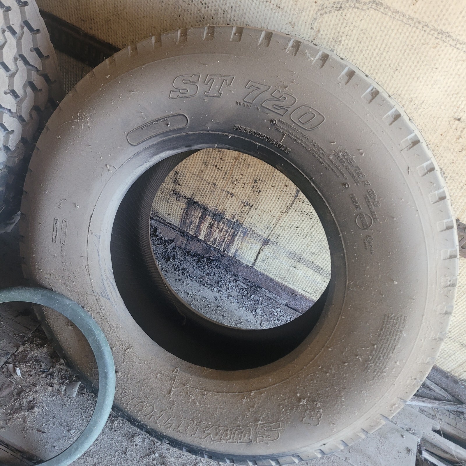 GENUINE SUMITOMO ST 720 COMMERCIAL TRUCK TIRE 385/65R22.5 J