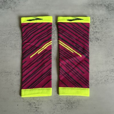 Womens Brooks Medium Compression Running Leg Calf Sleeves RUN HAPPY Purple Neon