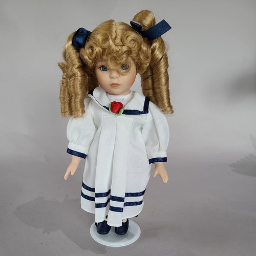 371 COLLECTOR'S CHOICE PORCELAIN DOLL ♡ 12