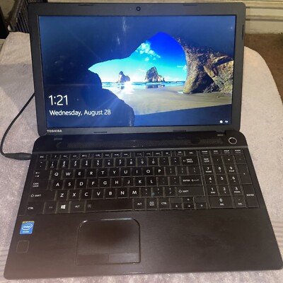 Toshiba Satellite C55-A5300 15.6  Laptop 500GB HDD Intel Celeron 4GB Windows 10