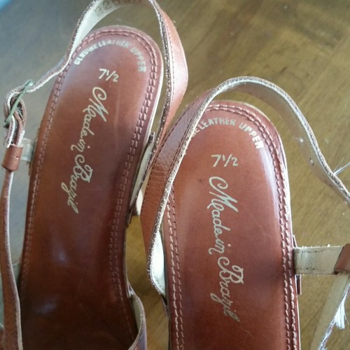 Vintage Cognac Basketweave Leather Slingback Heels Wood Bottom Studs 1970s