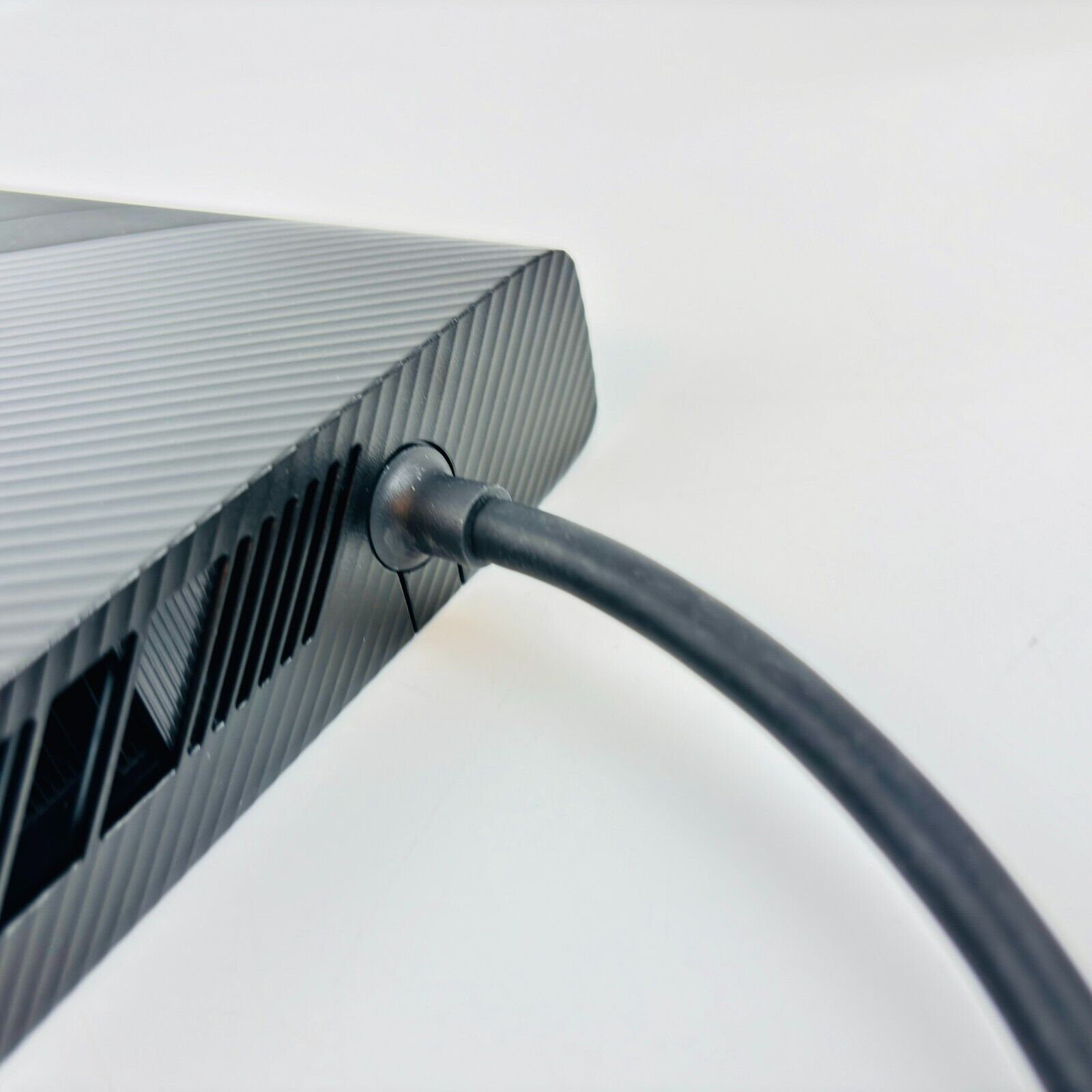 Asus ROG XG Mobile GC32L-021 External GPU | AMD Radeon RX Asus ROG XG Mobile GC32L-021 External GPU | AMD Radeon RX