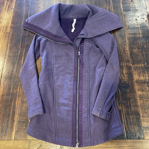 LULULEMON ☆ サイズ　M 薄紫 夜光　フルジップジャケット Lululemon Softstreme Cinch-Waist Full-Zip Jacket - Lavender