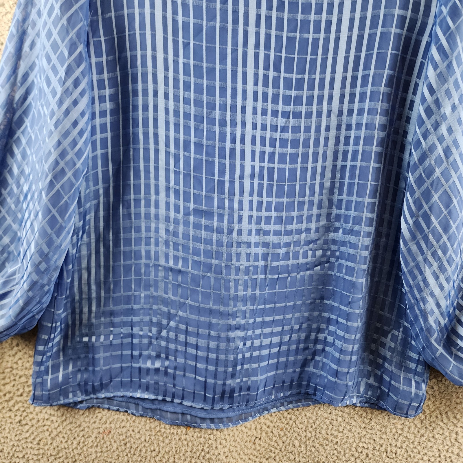 Vince Camuto Printed Puff Sleeve Top Women's Medium Oceanside Vneck Pullover - Picture 13 of 14