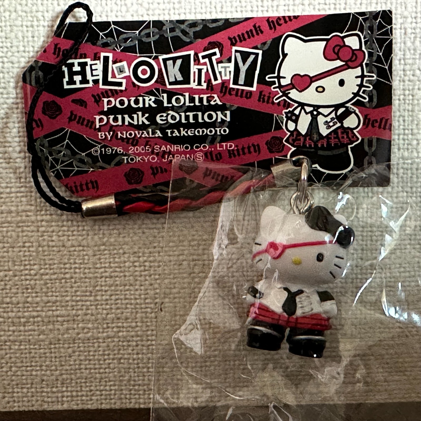 tokidoki for Hello Kitty キーホルダー　サンリオ Hello Kitty x Tokidoki Keychain and Zipper Pull Duo (Kawaii
