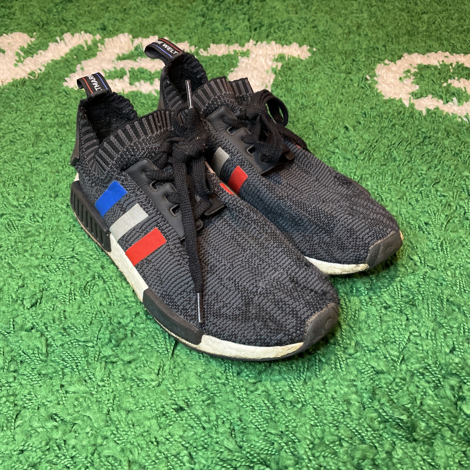 adidas NMD R1 Primeknit BB2887 Tri Color Size 8.5 Men US: купить с  доставкой из США, цена 8 348 руб - (255017731354)