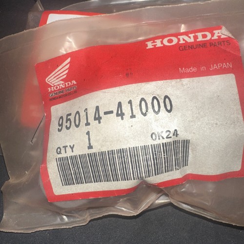 クッション Honda OEM Part 95014-41000 HOLDER 1C, FR. FORK AXLE Qty 1