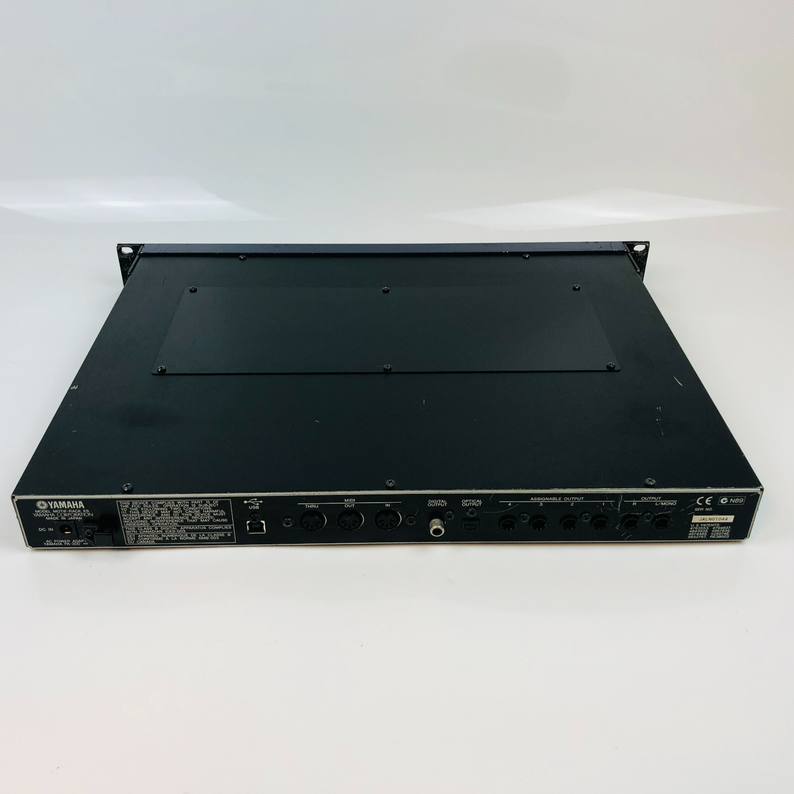 YAMAHA MOTIF-RACK ES Synthesizer Effector Tone Generator YAMAHA MOTIF-RACK ES Synthesizer Effector Tone Generator