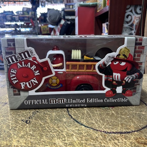 その他 m&m's FIRE TRUCK CANDY DISPENSER M&M's Fire Truck Dispenser with Lightning McQueen and Mater