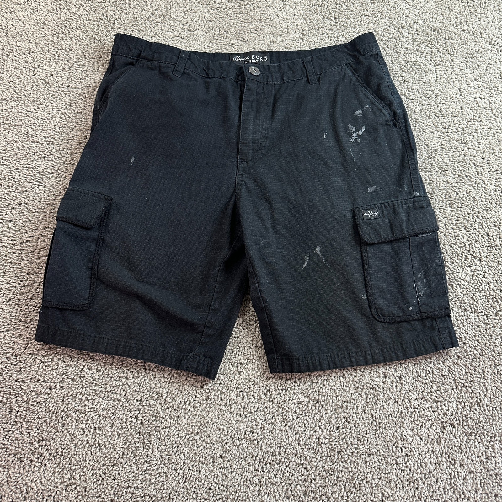 Marc Ecko Cut & Sew Shorts Mens 34 Black Cargo Pockets 10 in