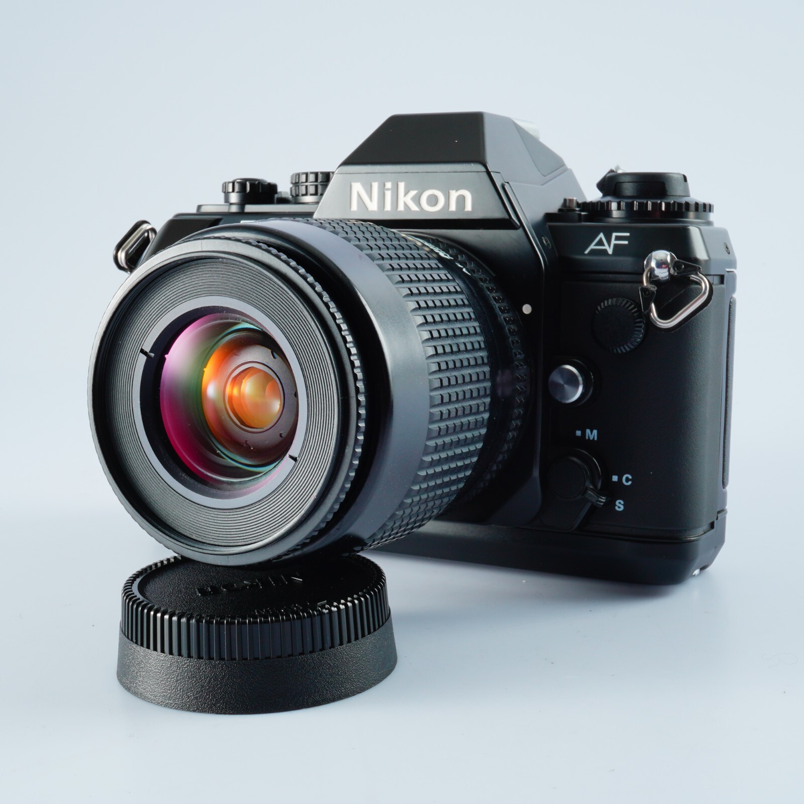 Nikon F-501 & Nikomat カメラセット EX+5 Nikon F-501 Film Camera w/ AF 35-80mm F/4-5.6 D