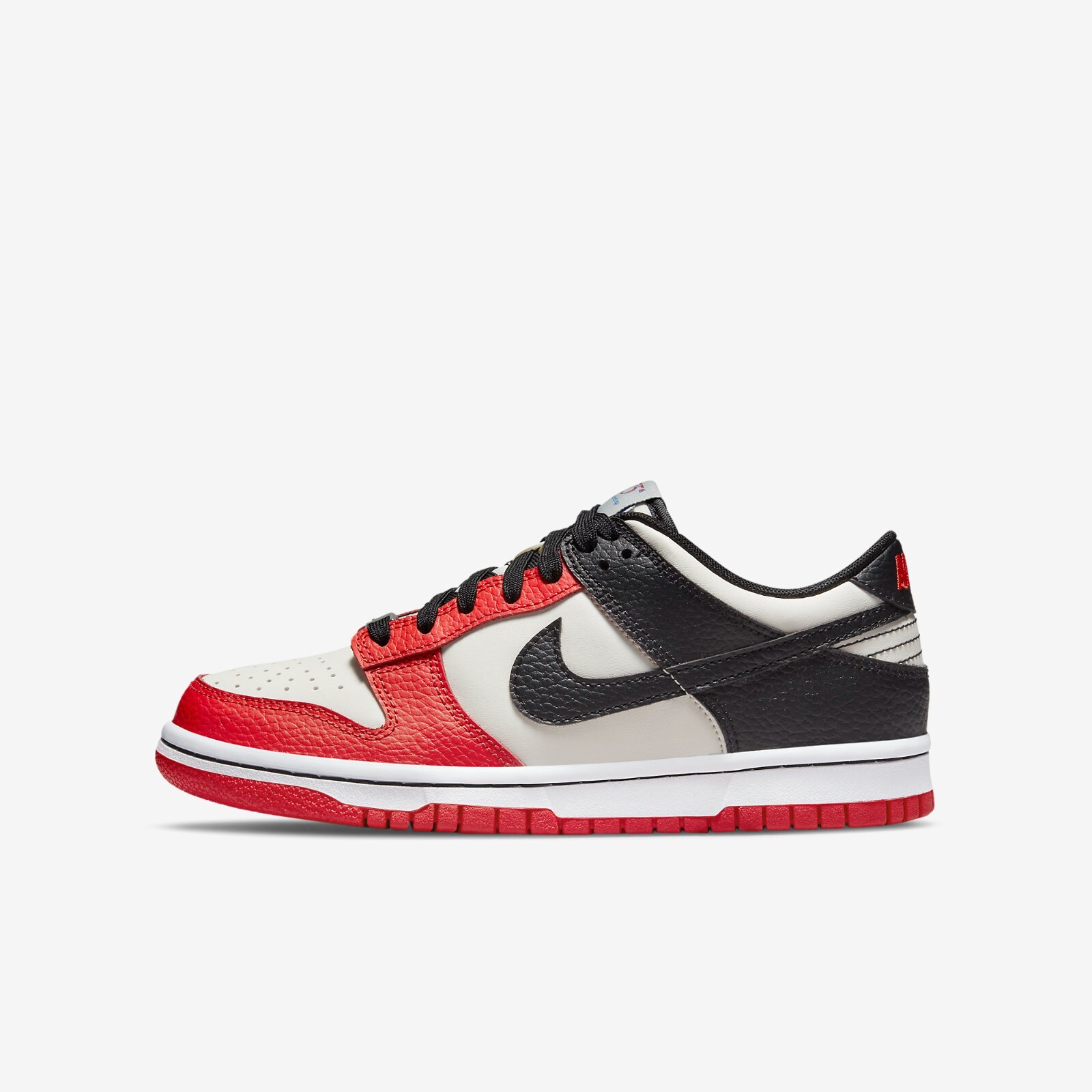 Кроссовки Nike x NBA Dunk Low Black and Chile Red GS DO6288-100