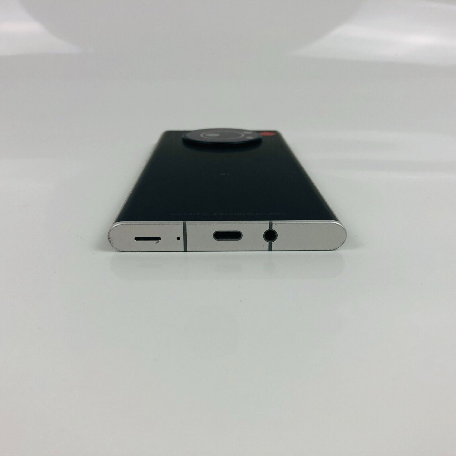 Leica Leitz Phone 1 LP-01 Softbank Sharp 256GB Black Silver Leica Leitz Phone 1 LP-01 Softbank Sharp 256GB Black Silver