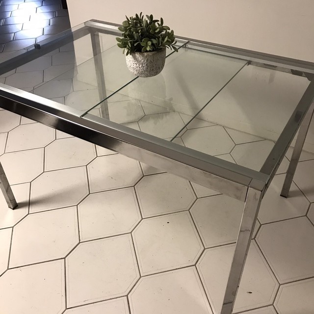 Extendable Glass Dining Table | Dining Tables | Gumtree ...