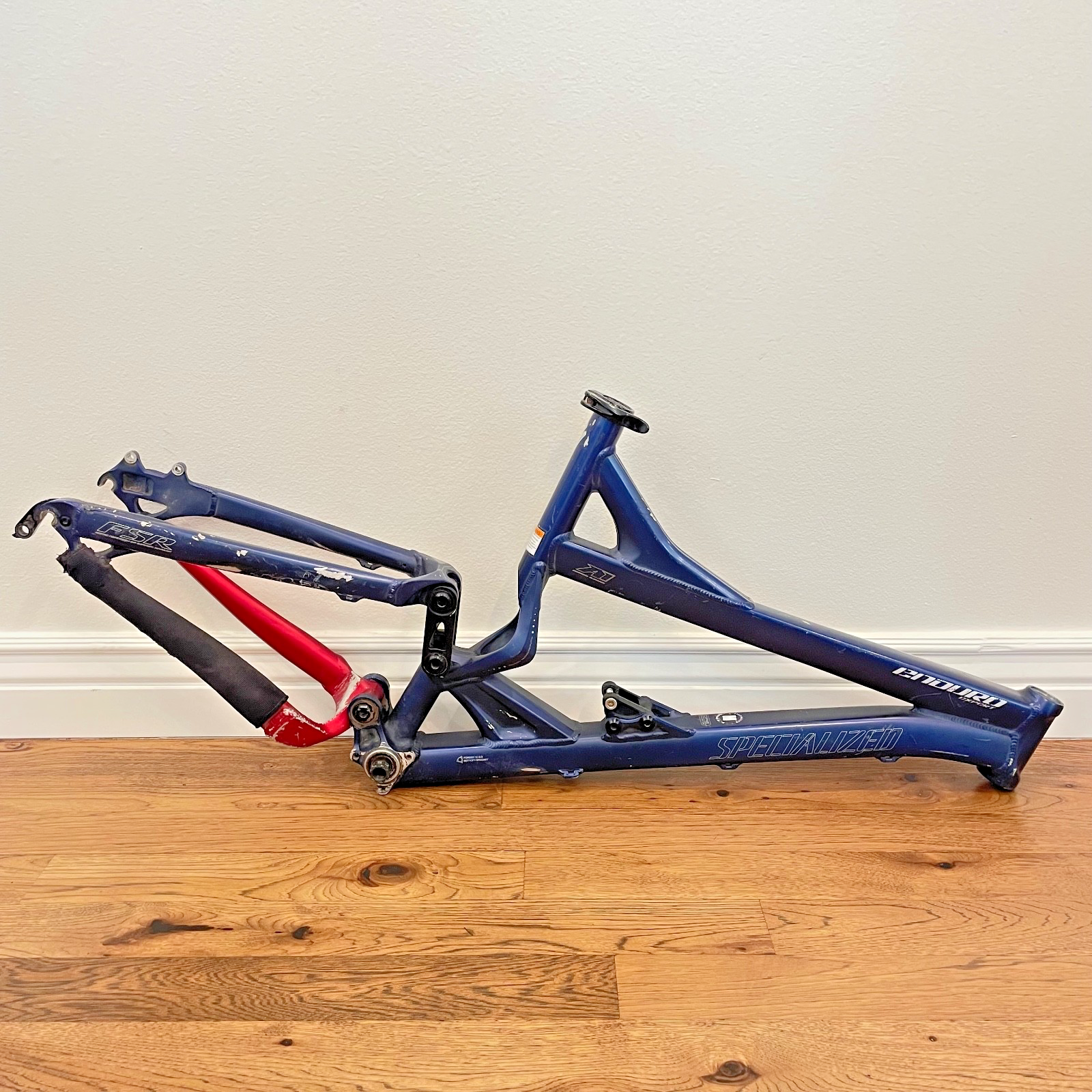 Specialized 26インチ MTB カーボンフレーム Specialized 26インチ MTB カーボンフレーム マウンテン バイク