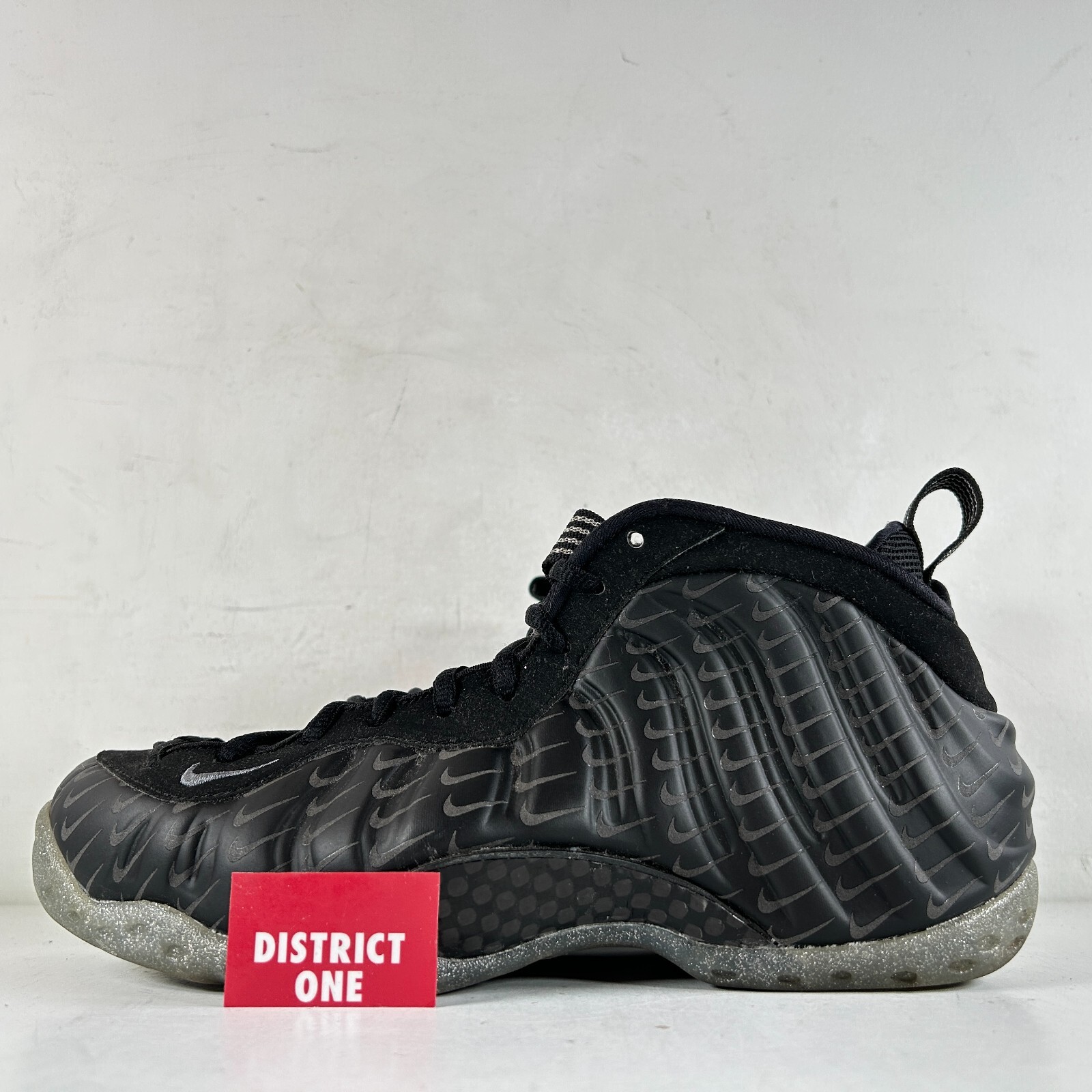 値下げNike Foamposite One ブラック/ブロンズ Nike Air Foamposite One Men's Shoes. Nike ID