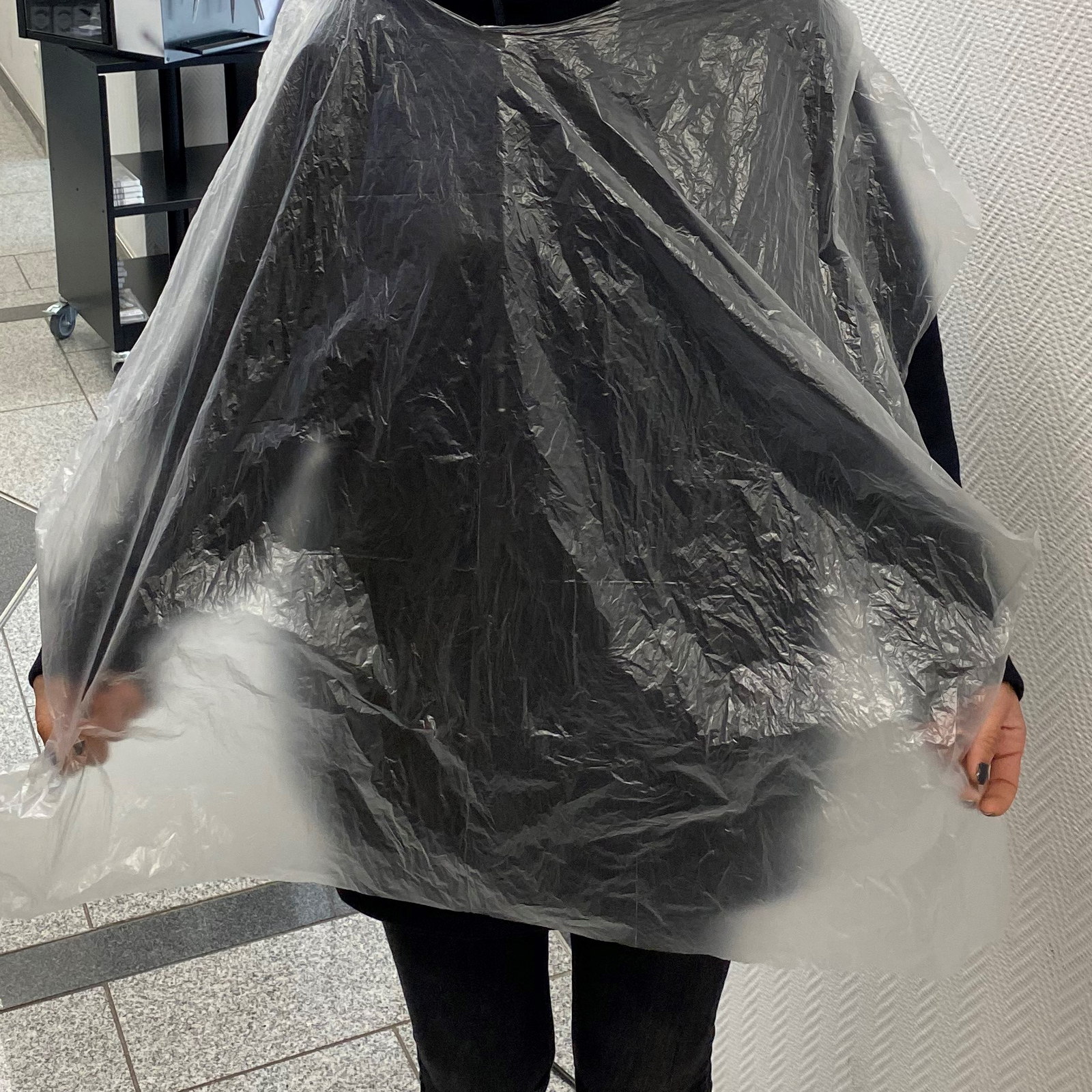 Friseur Einweg Umhänge Einwegumhänge Einmal Umhang Friseur-Einwegumhang 30 Stück