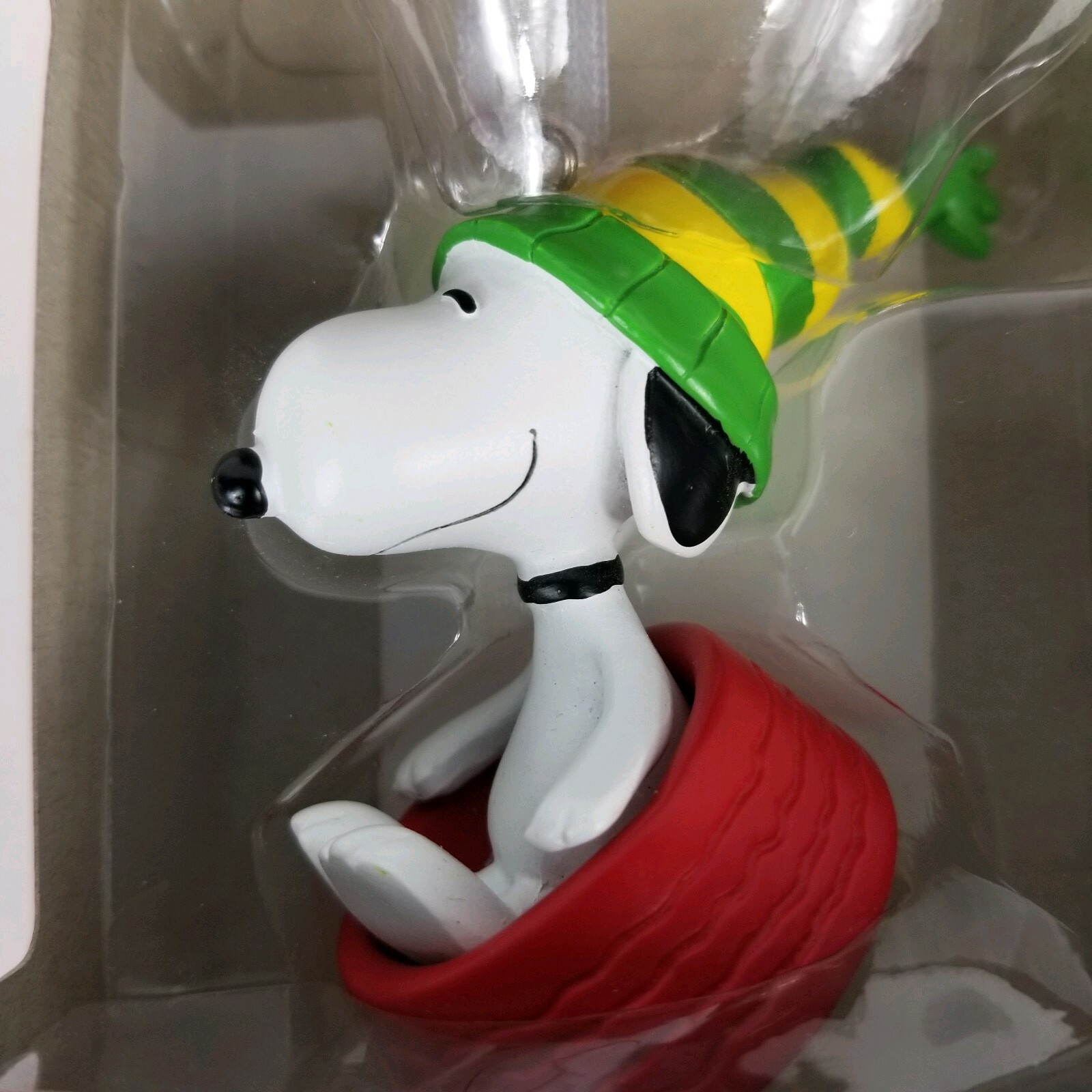 Hallmark Peanuts Snoopy In Dog Dish Christmas Tree Ornament New