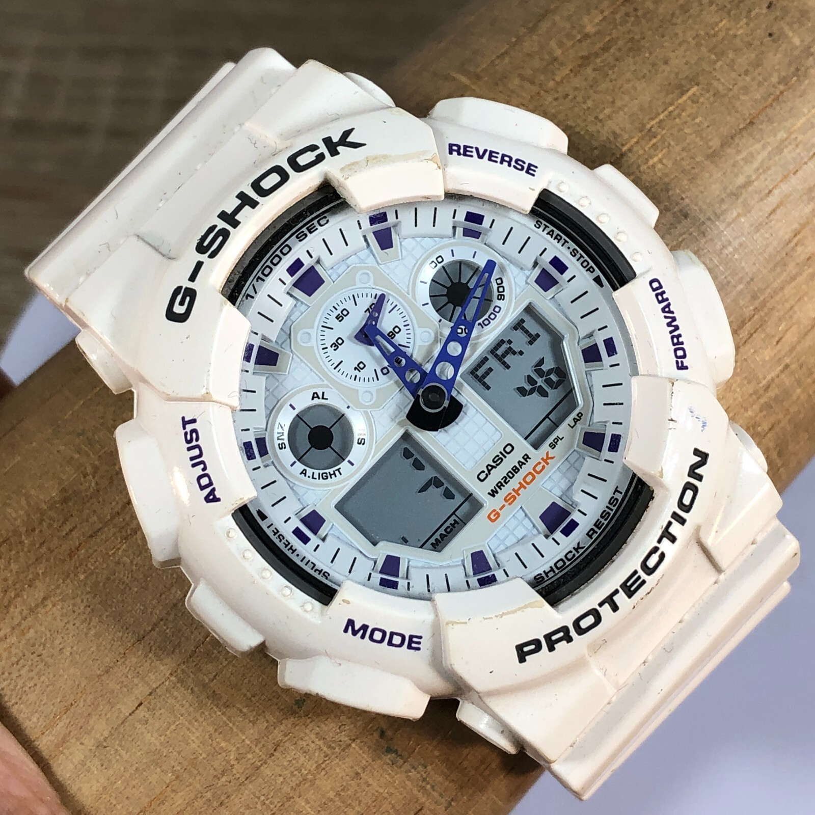 Casio G-Shock GA100A-7A (5081) Herren Weiß Analog/Digital