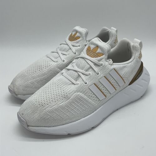 アディダス☆レディースオリジナル☆SWIFT RUN 22 SHOES☆ Amazon.com | adidas Women's Swift Run 22 Sneaker, White