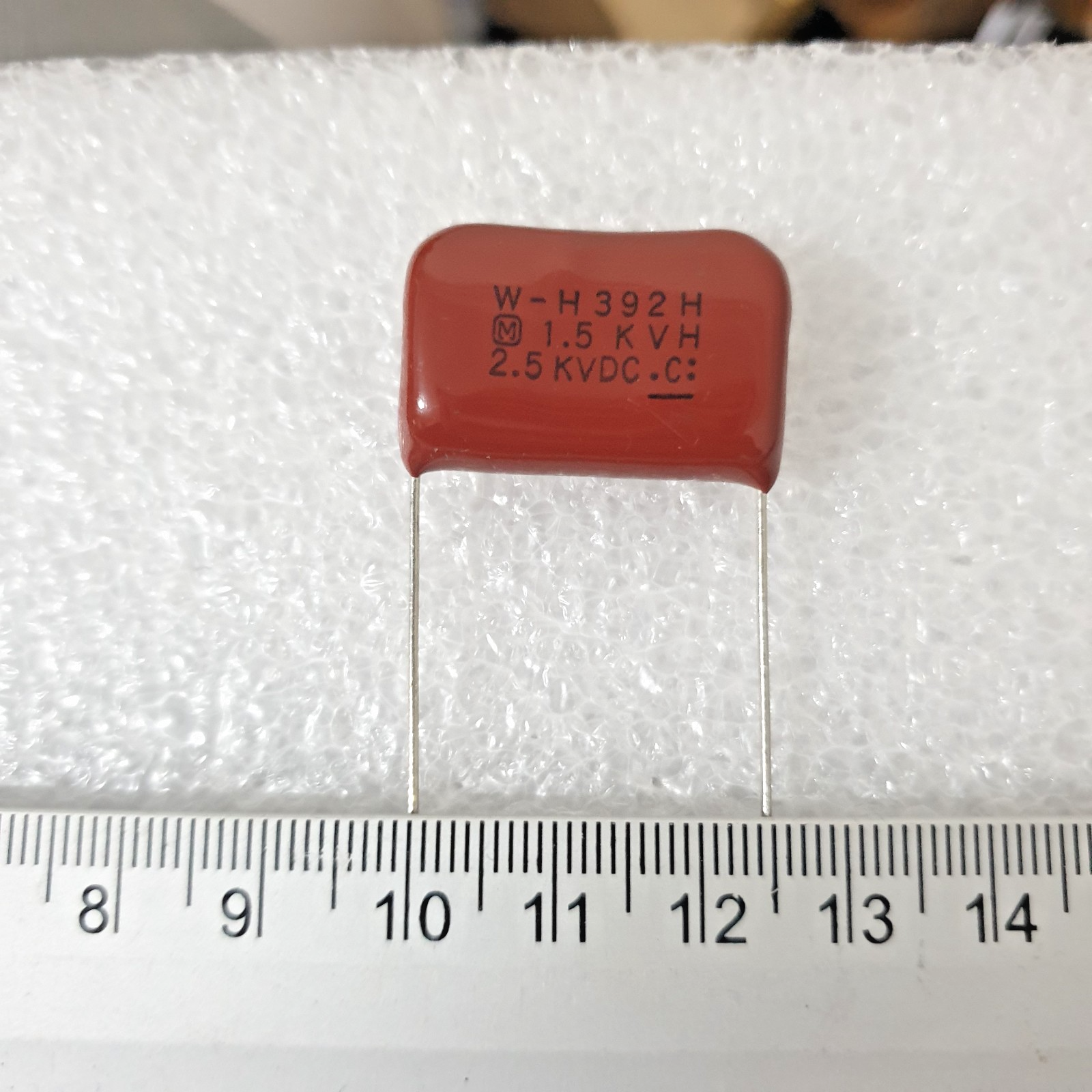 80PCS PANASONIC ECW-H 3.9nF 2500V 3% p:25mm HI END MKP AUDIO CAPS!NON MAGNETC