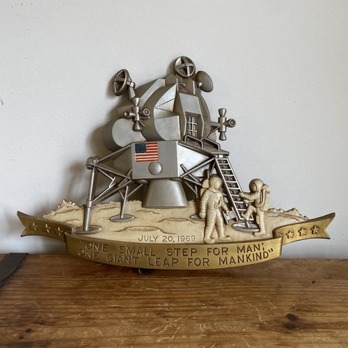 Vintage 1969 Apollo 11 Moon Landing Astronaut Sexton Cast