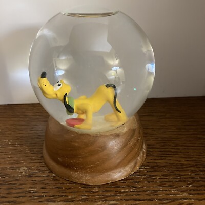 VINTAGE DISNEY PLUTO SNOW GLOBE NE THE FIRST LIMITED EDITION CRYSTAL COLLECTION