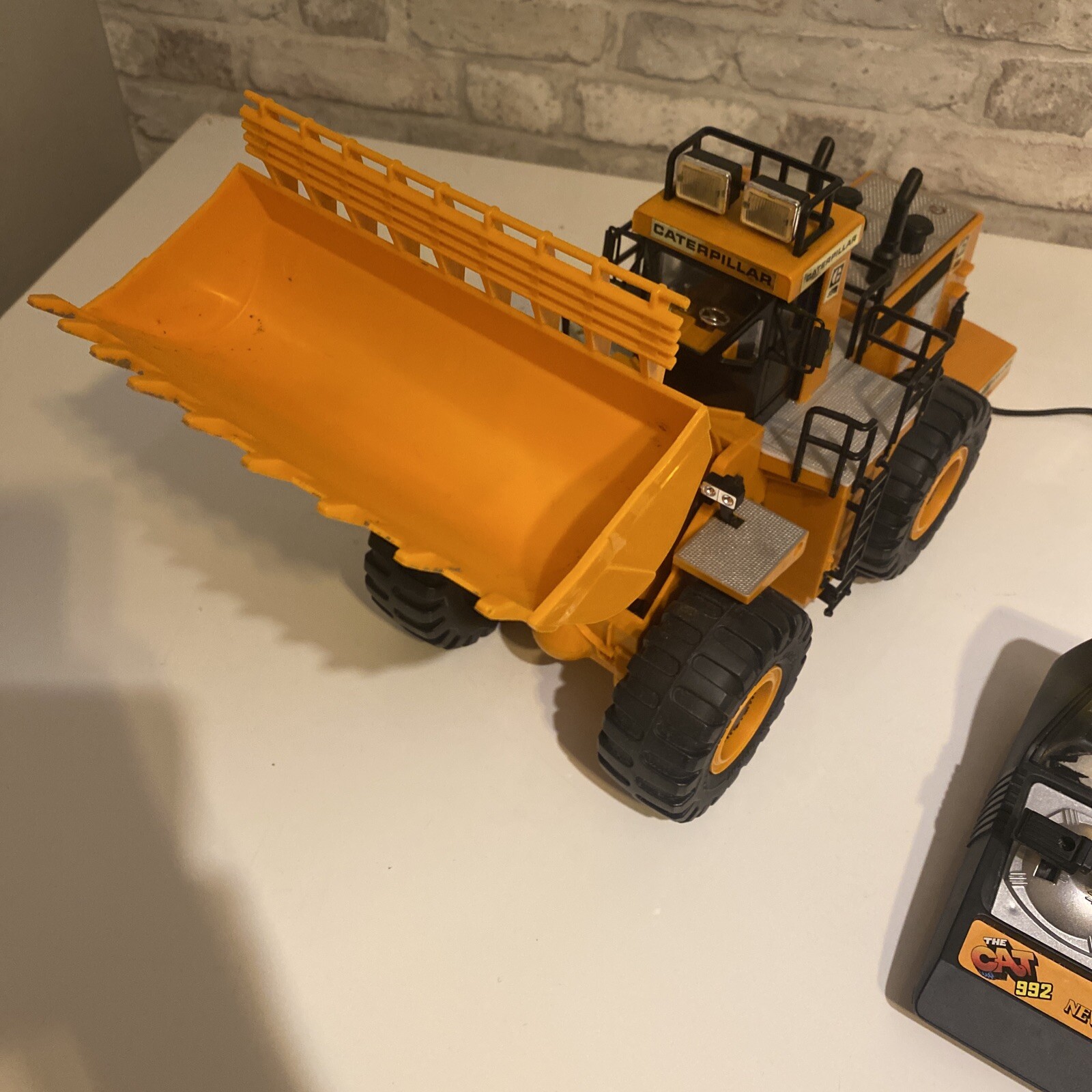 Vintage 1986 The Cat 992 Power Loader With Remote New Bright
