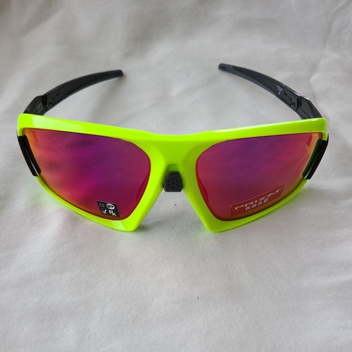 Oakley OO9402 Field Jacket Sunglasses with prizm road lenses
