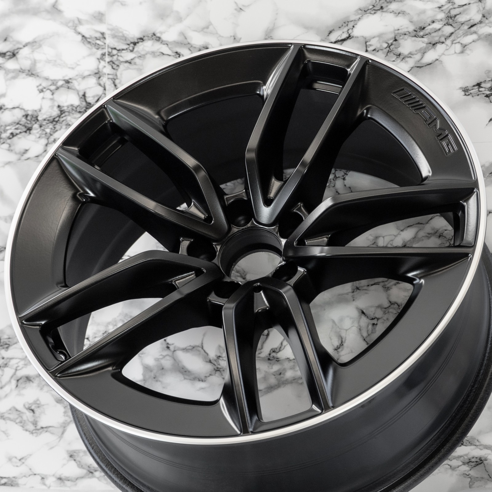 Mercedes Anchor inc ハート 2015-2024 MERCEDES A C CLA CLS E GL GLE SL FRONT LEFT DOOR