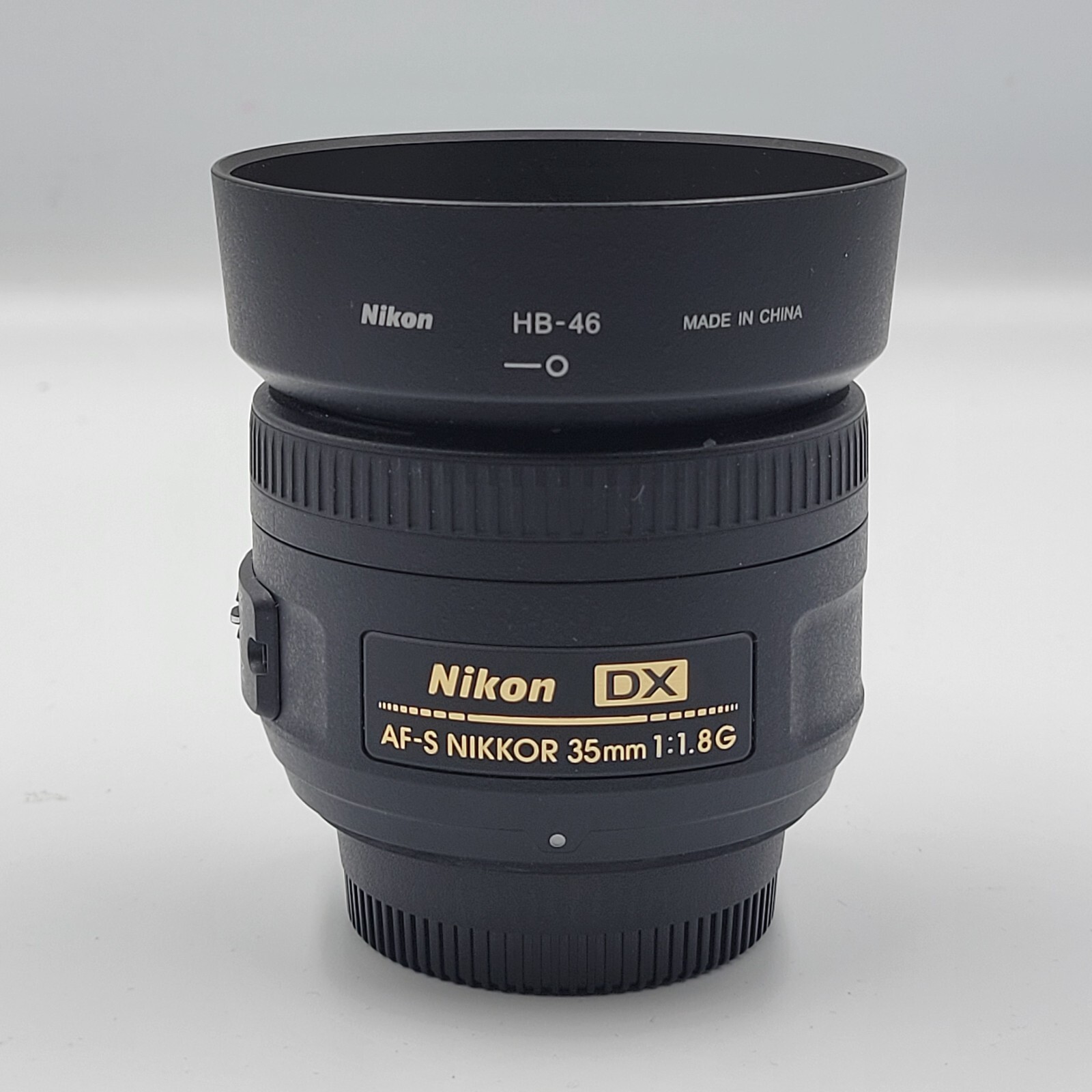 Nikon DX AF-S NIKKOR 35mm 1:1.8G Camera Lens With Nikon HB