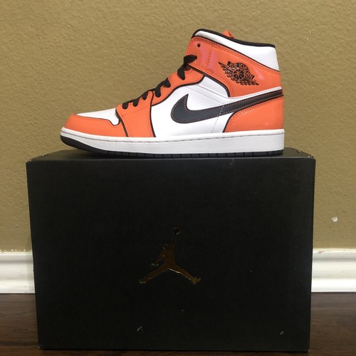 靴 Nike Air Jordan I Mid SE \"Turf Orange Nike Air Jordan 1 Mid SE Turf Orange White Black DD6834-802