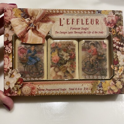 Vintage Coty L'Effleur Fragranced Forever Design Soaps 3 Bars New in Box