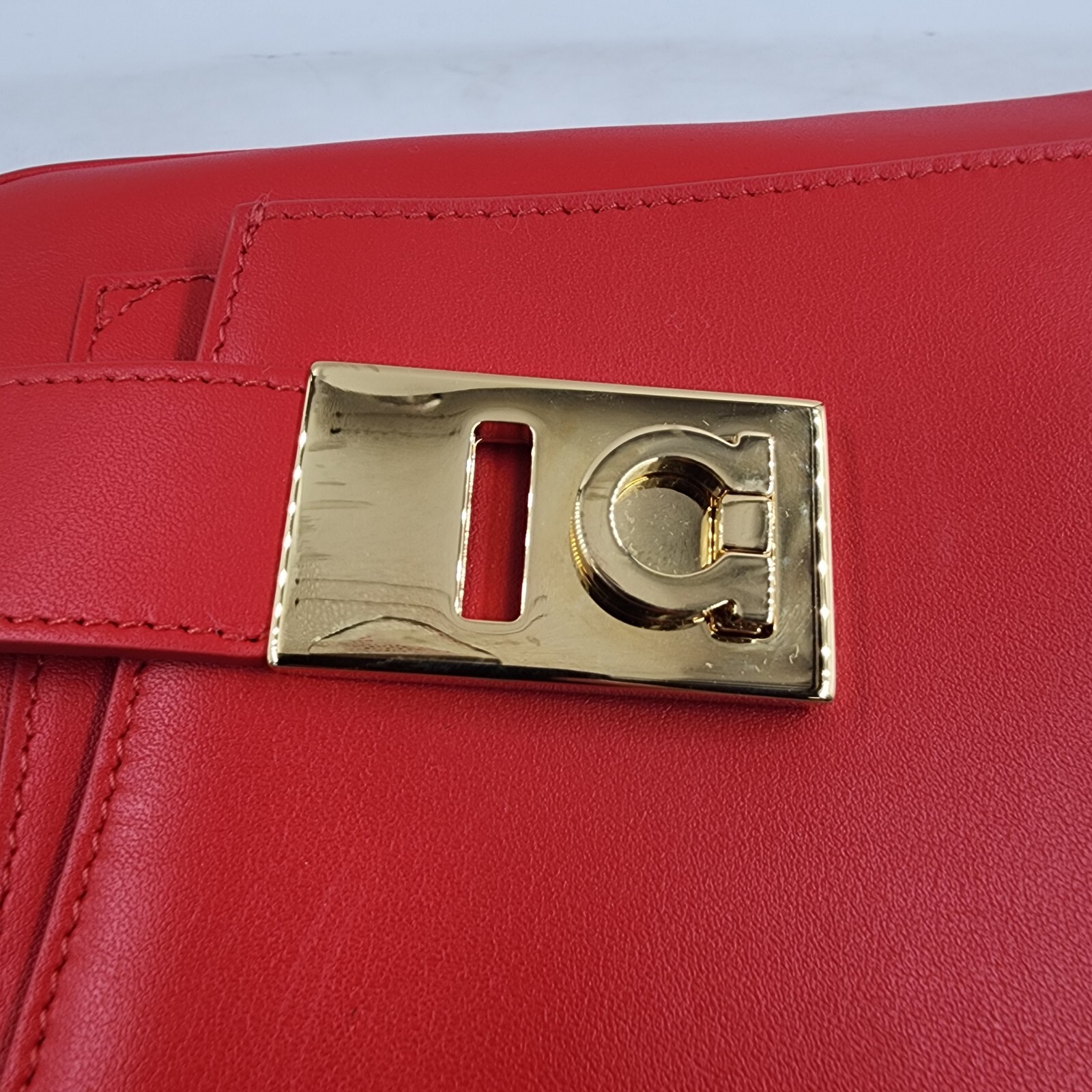 Ferragamo Archive Gancini Camera Crossbody Bag Women's Flame Red Zip Closure - Picture 3 of 22