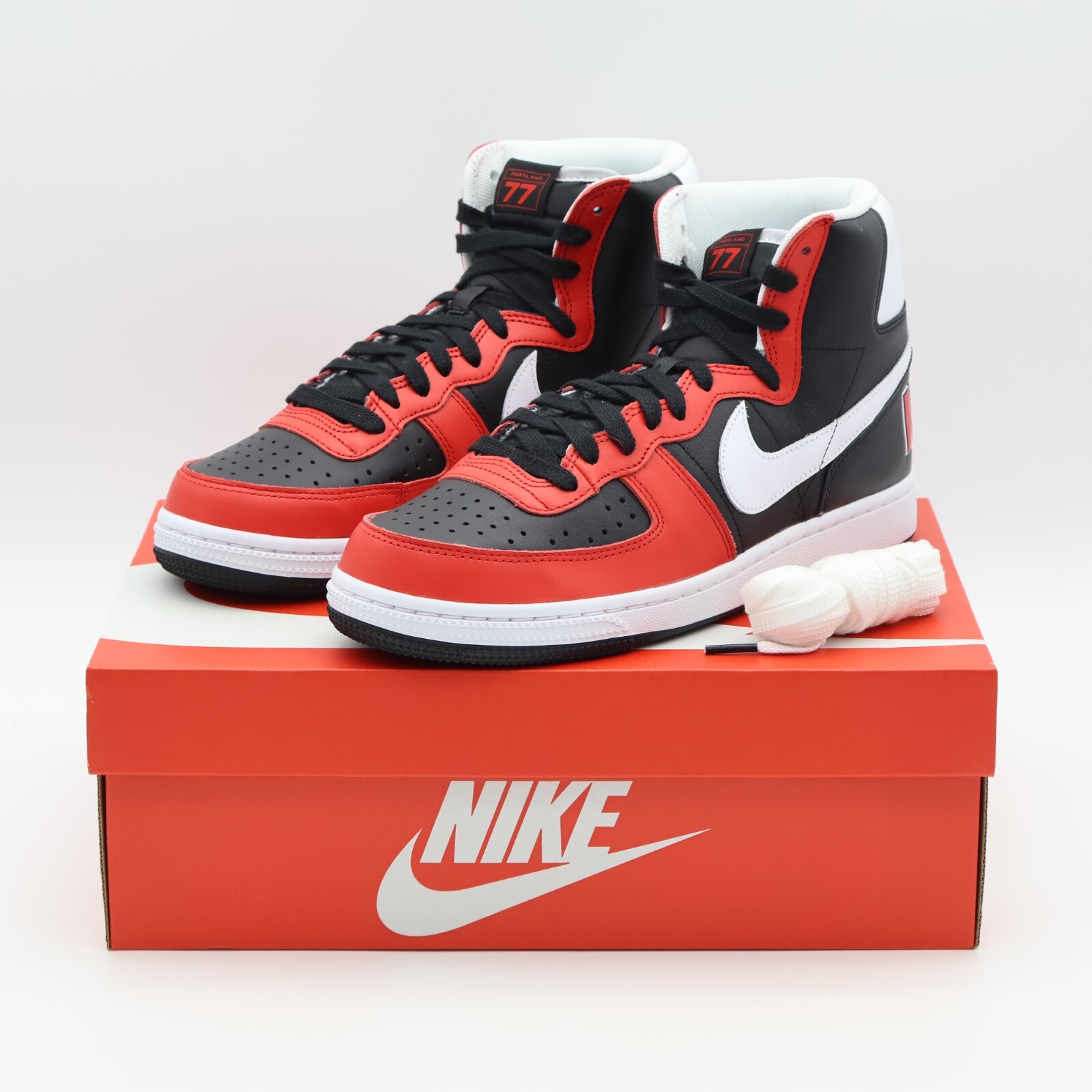 新品未使用 NIKE TERMINATOR HIGH PRM BONEYARDS - 靴 新品未使用 NIKE TERMINATOR HIGH PRM BONEYARDS - 靴