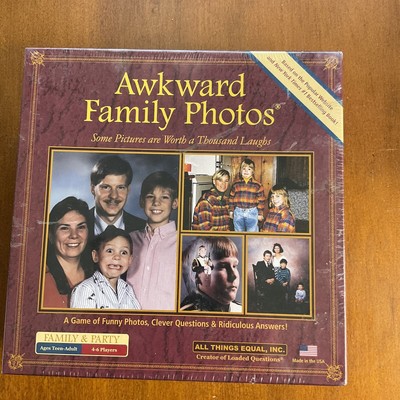 Awkward Family Photos Board Game Some Pictures are Worth 1000 Laughs-New- Sealed