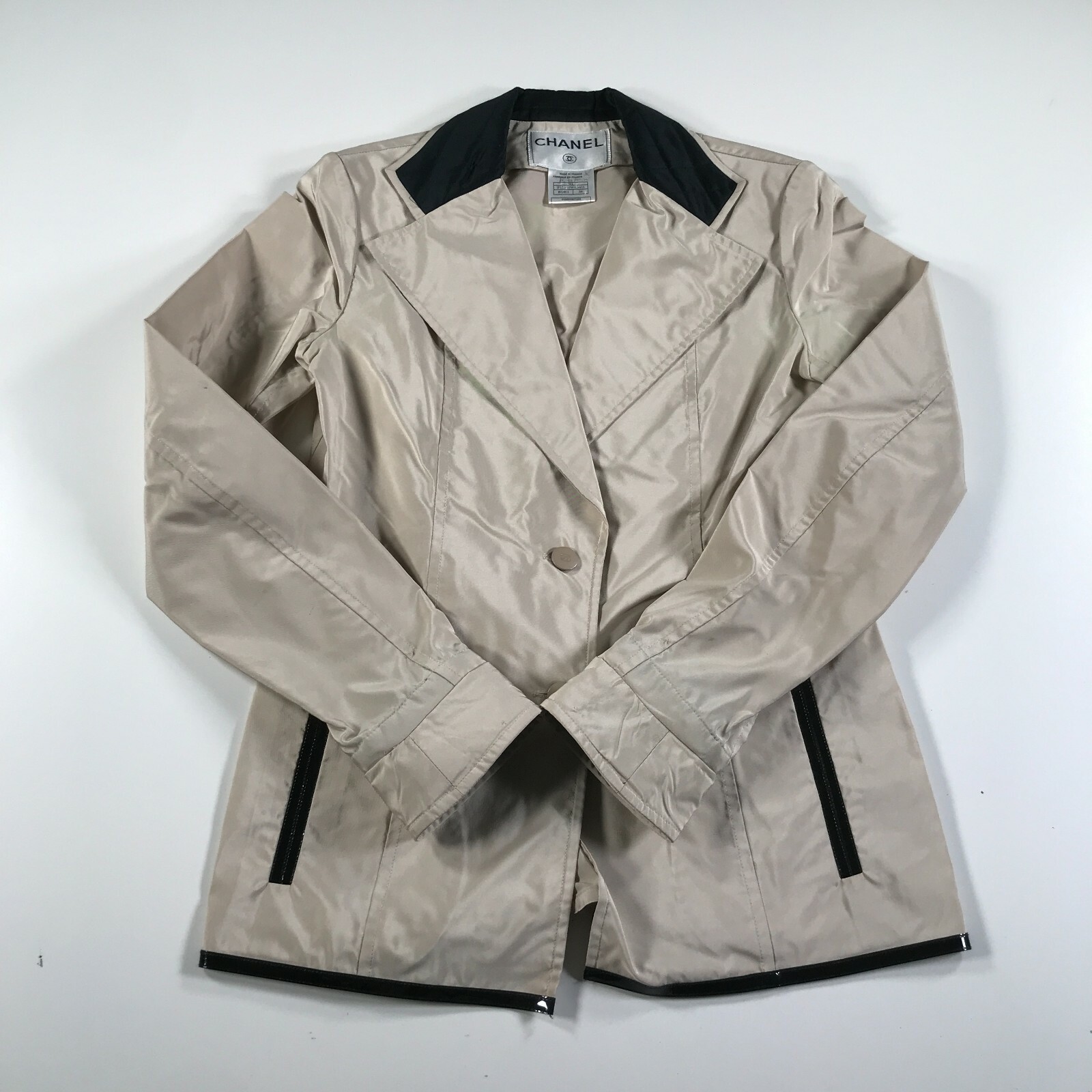 Vintage Chanel Windbreaker Jacket Size 38 Beige Shiny Collar Vintage Chanel Windbreaker Jacket Size 38 Beige Shiny Collar