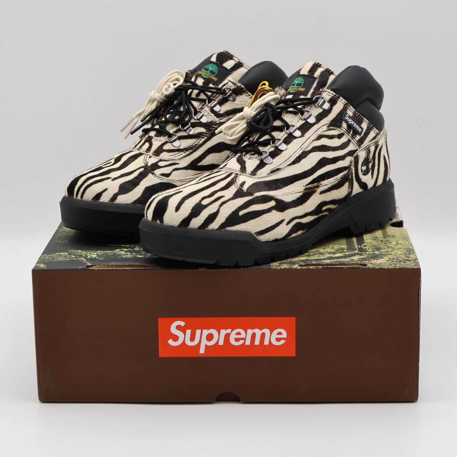 TB0A6EUNEMZ Supreme Timberland Field Boot Zebra FW24 Week13 TB0A6EUNEMZ Supreme Timberland Field Boot Zebra FW24 Week13