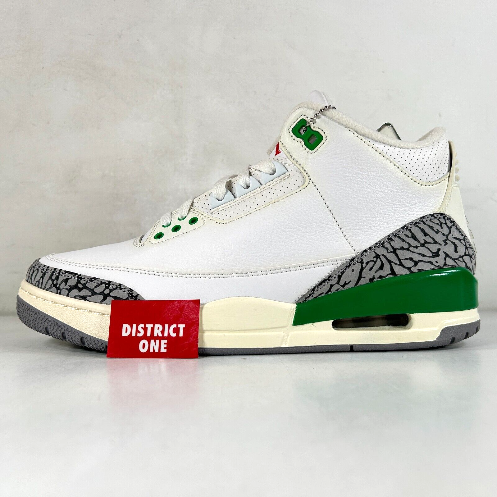 Wmns Air Jordan 3 Retro Lucky Green - Size 11.5W / 10M