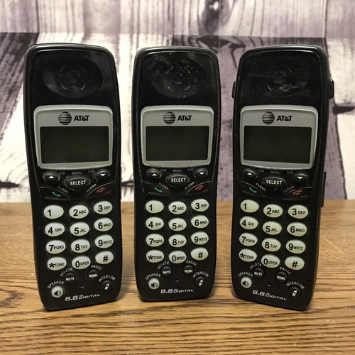 AT&T E5813B Cordless 3 Handset Phones With 1 Base Stand/Cradle & Charger (Z0