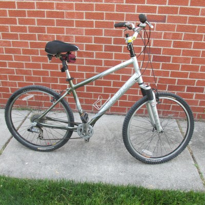 trek navigator 300 cost