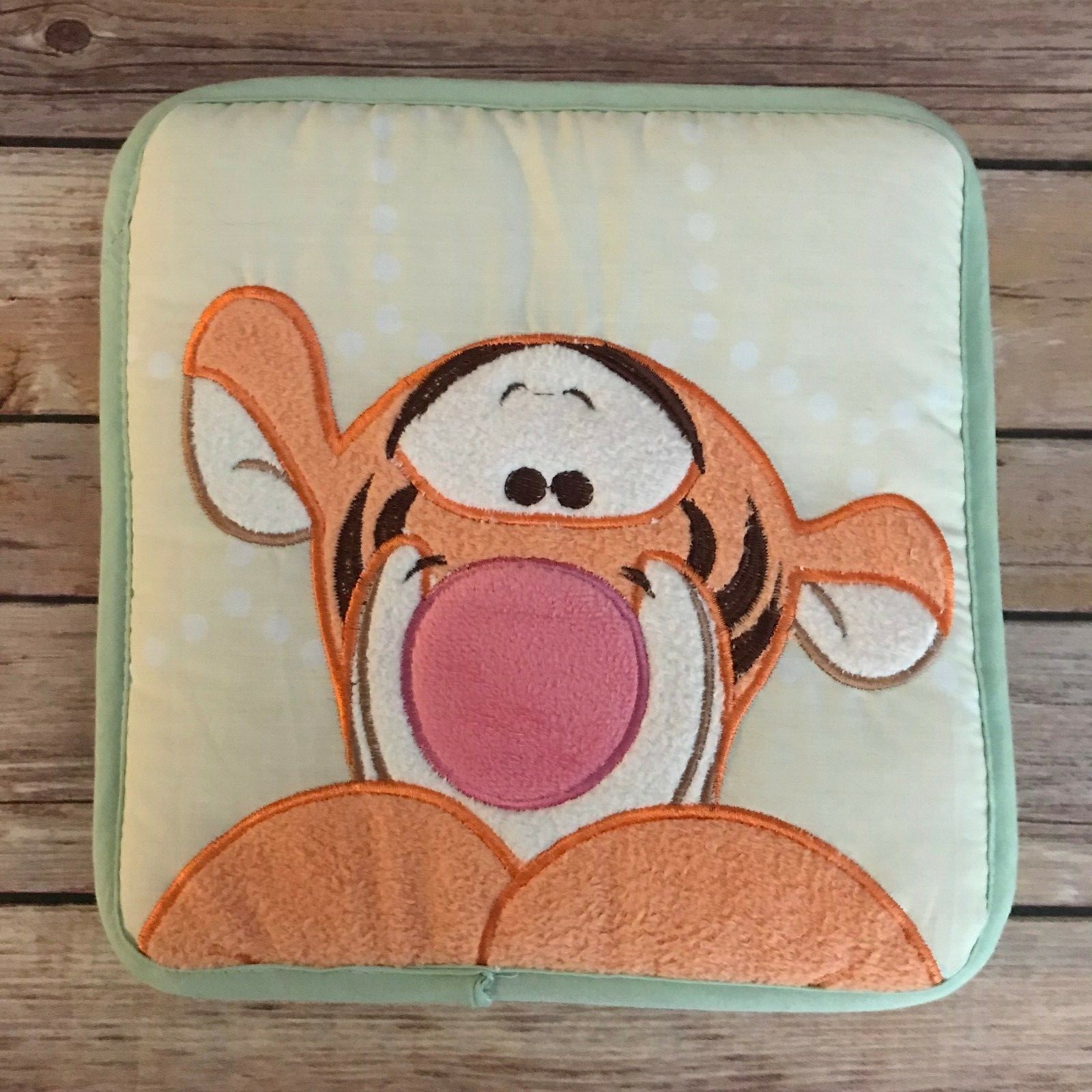 Disney Winnie The Pooh Crib Comforter And Soft Wall Decorations Piglet Eeyore