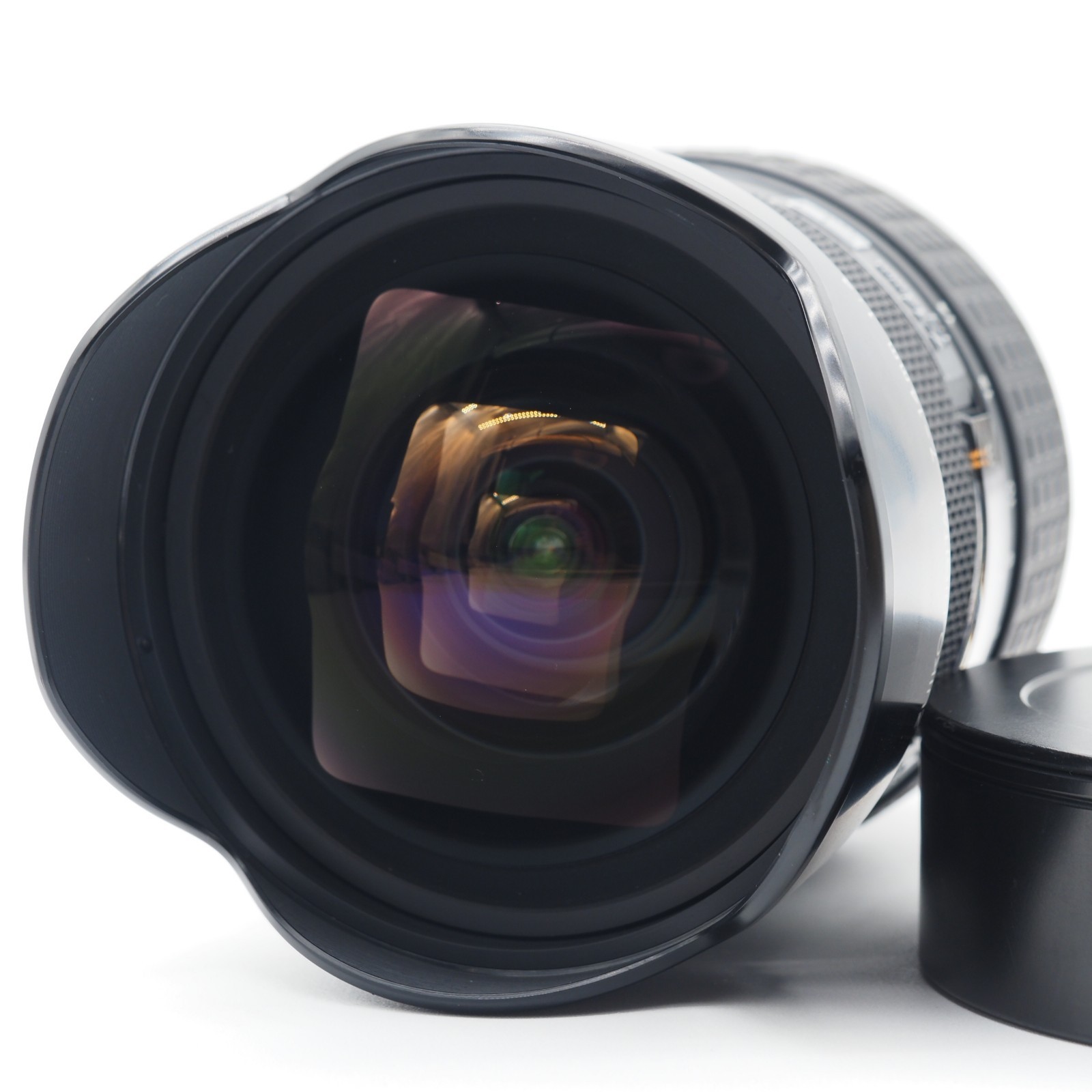 Olympus Zuiko Digital AF 7-14mm f/4 ED Lens for 4/3 Mount
