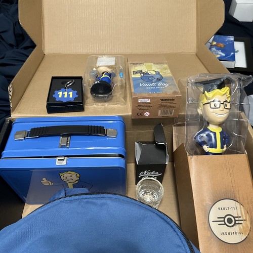 その他 Fallout Vault Dwellers Kit Fallout Vault Dweller's Welcome Kit - SEALED | eBay