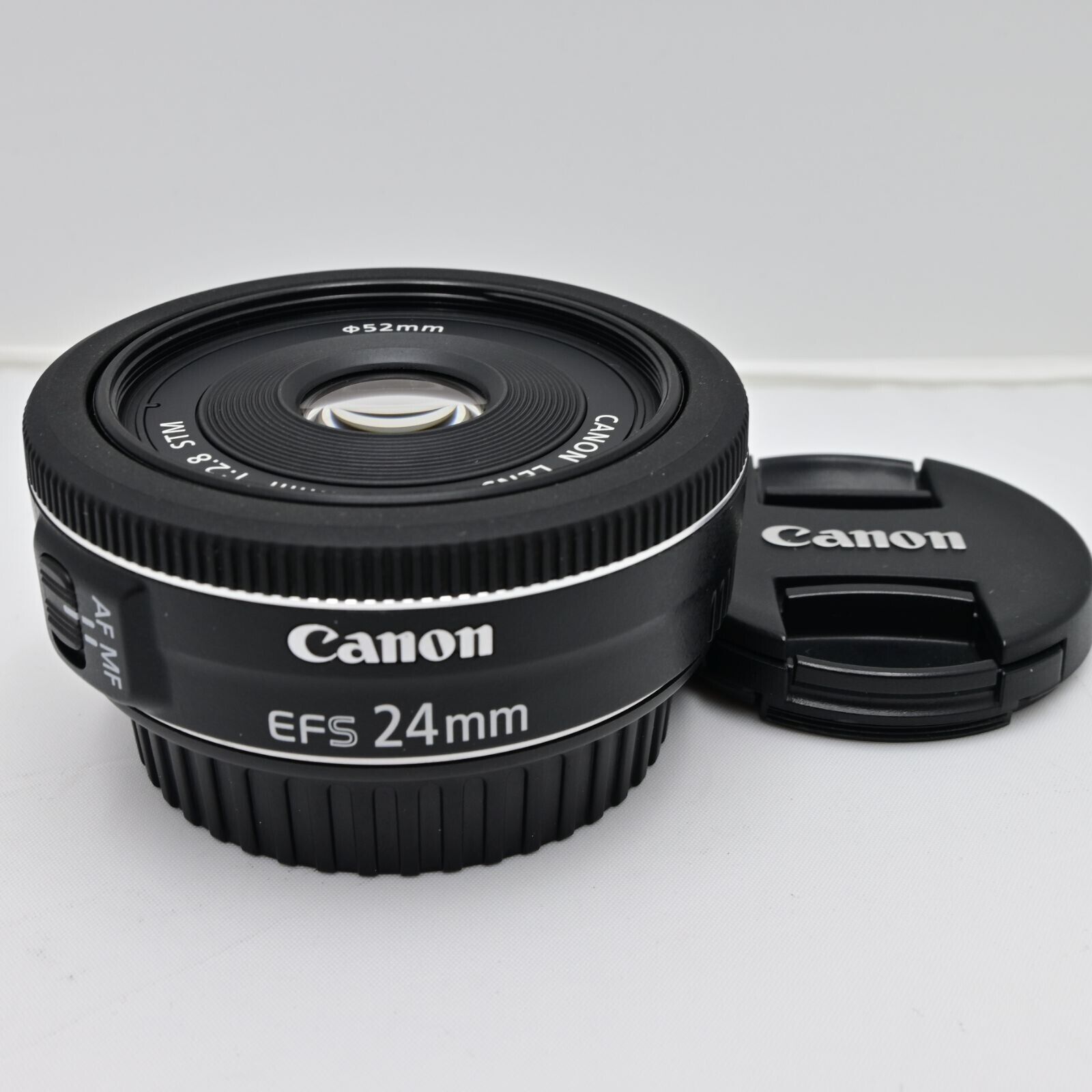 Near Mint Canon EF-S 24mm f/2.8 STM Lens Wide Angle From Near Mint Canon EF-S 24mm f/2.8 STM Lens Wide Angle From