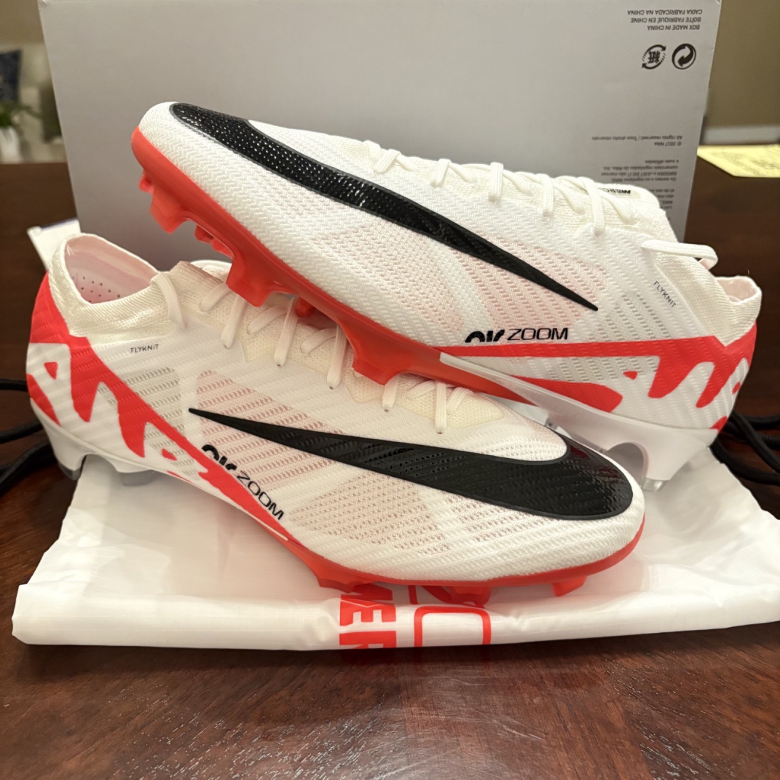 Nike ナイキ　ズーム　スパイク　DJ4978-600 27.5 新品 NIKE ナイキ DJ4978-600 ズーム マーキュリアル ヴェイパー 15