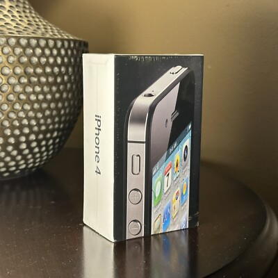 Collector s Factory Sealed iPhone 4 - 16gb - Black - MC676LL/A - Unactivated