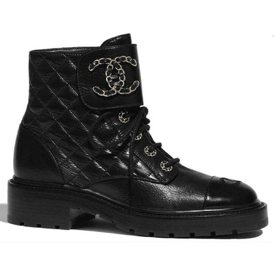 Pre-owned Chanel 21a Black Quilted Gold Cc Chain Combat Lace Up Tie Ankle Short Boots 38.5