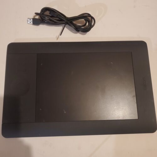 Wacom Intuos Pro Small（PTH-460） Sサイズ ✓ WACOM INTUOS PRO S 'NEW VERSION' CREATIVE PEN TABLET PTH