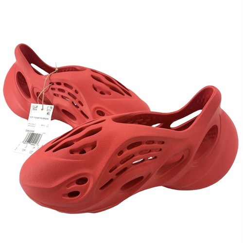 みょん Adidas Yeezy Foam RNNR Vermillion 2021 Size 5 GW3355 Kanye
